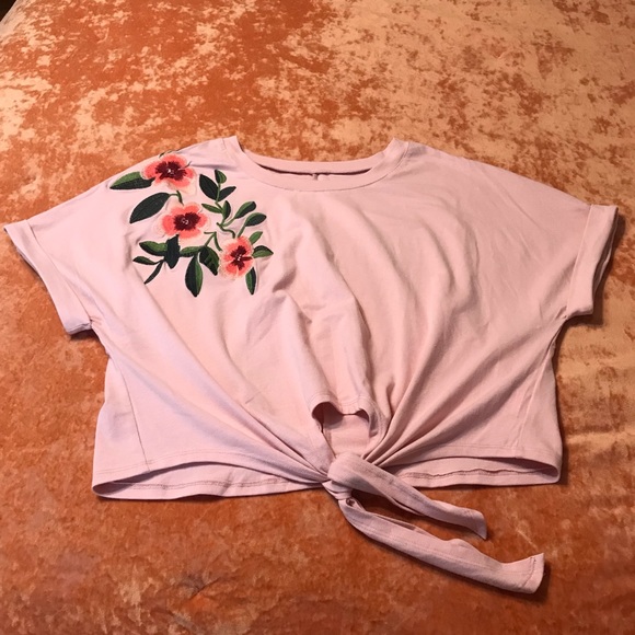 NWOT Pink Floral Embroidered Top - Picture 9 of 12
